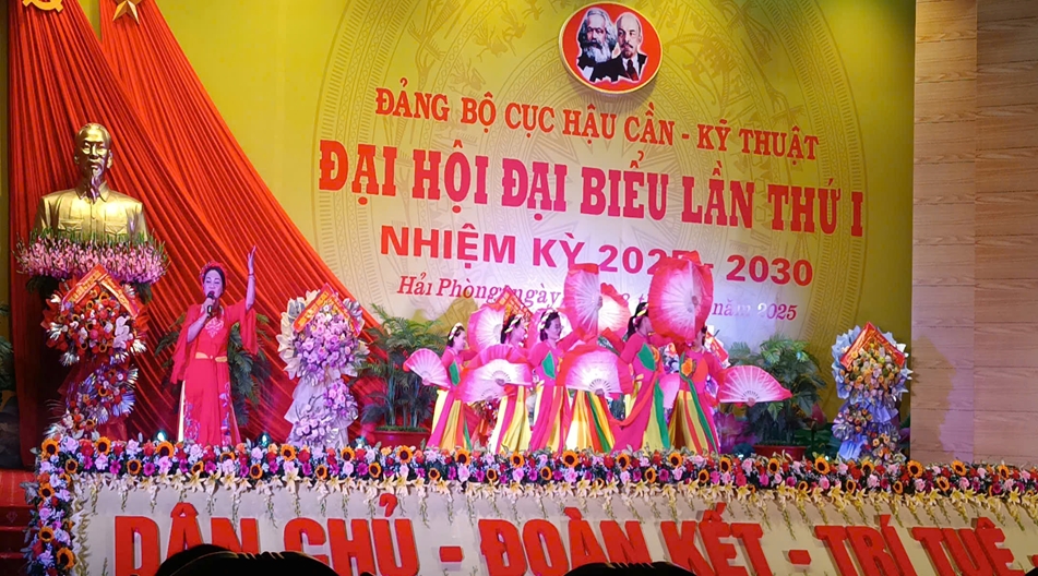 Đêm liên hoan văn nghệ chào mừng Đại hội đại biểu Đảng bộ Cục Hậu cần - Kỹ thuật lần thứ I, nhiệm kỳ 2025 - 2030
