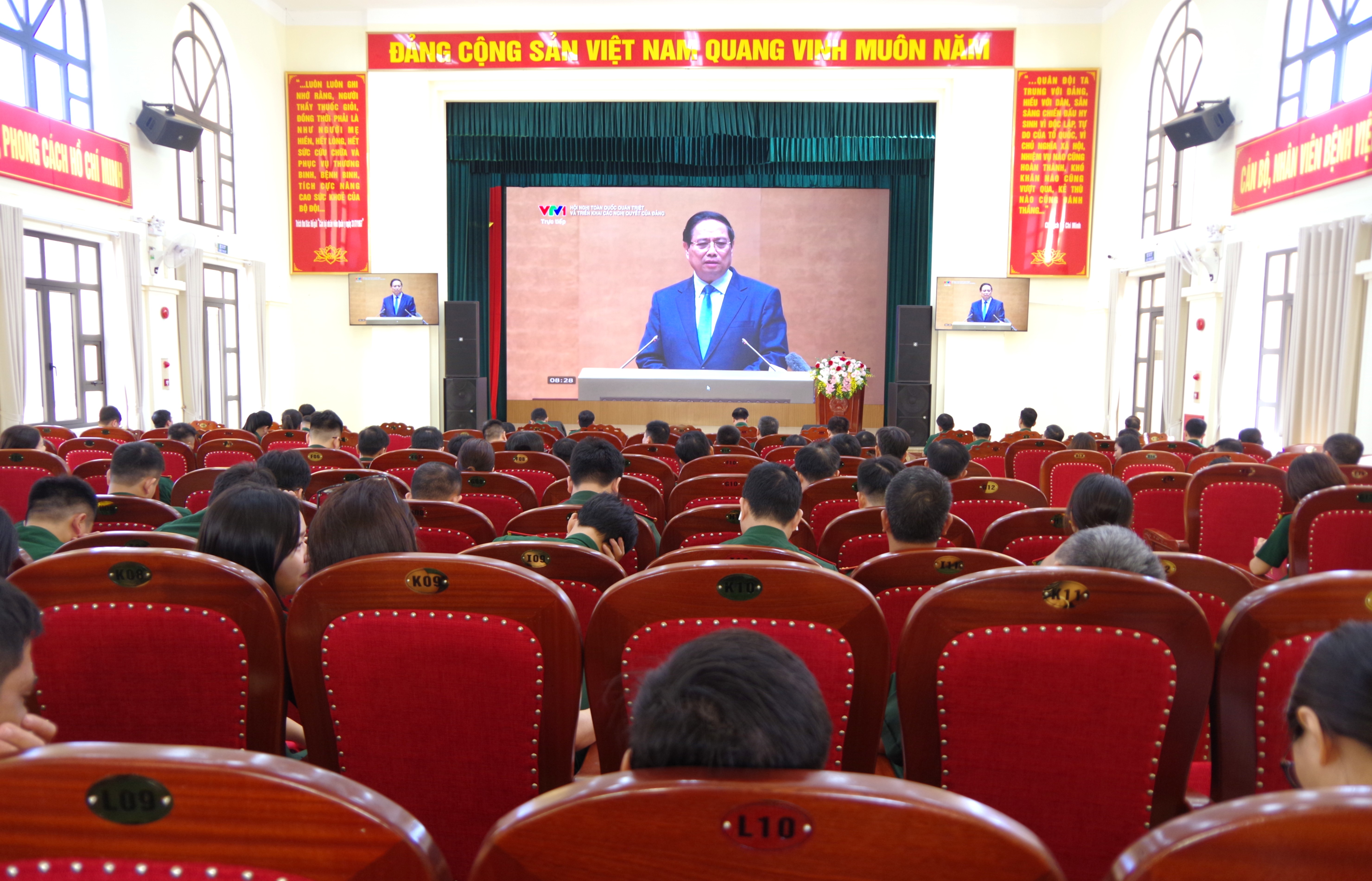 Quán triệt, triển khai thực hiện 4 Nghị quyết của Bộ Chính trị tại Bệnh viện Quân y 7 